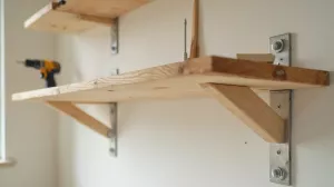 Mocowanie mebli do ściany